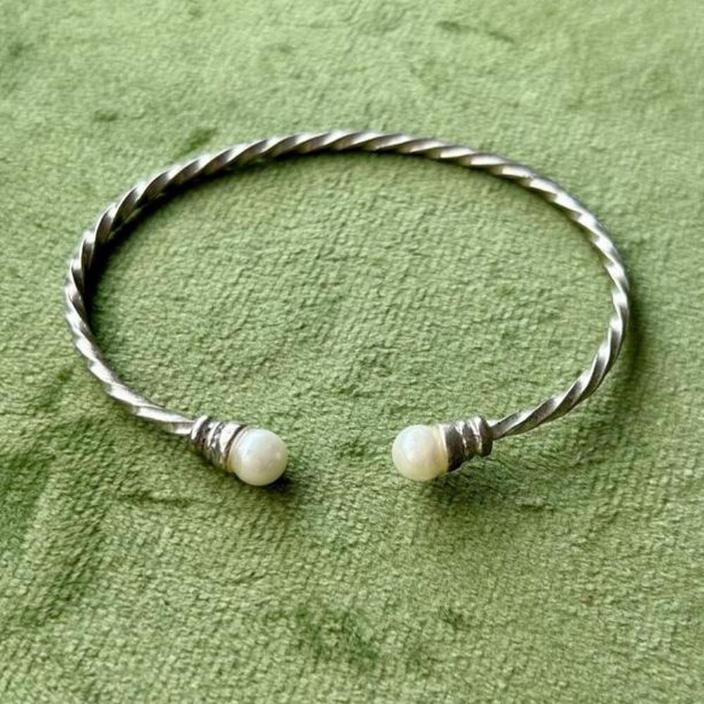 Unbranded Women's Silver and White Jewellery